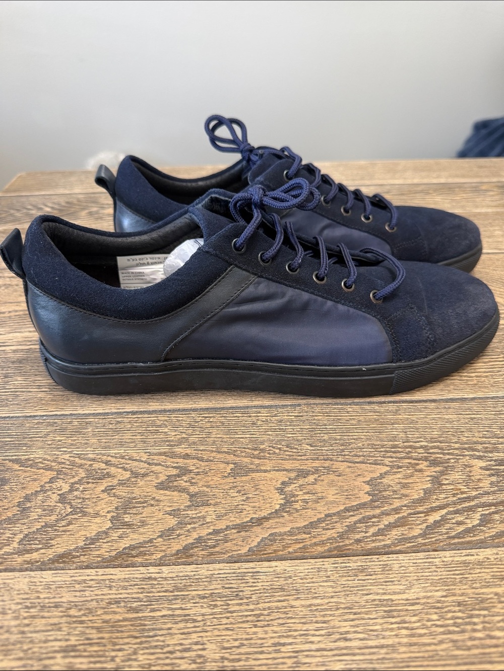 Men's Navy Low-Profile Classic Casual Sneakers Business Lounge Wear NWOT